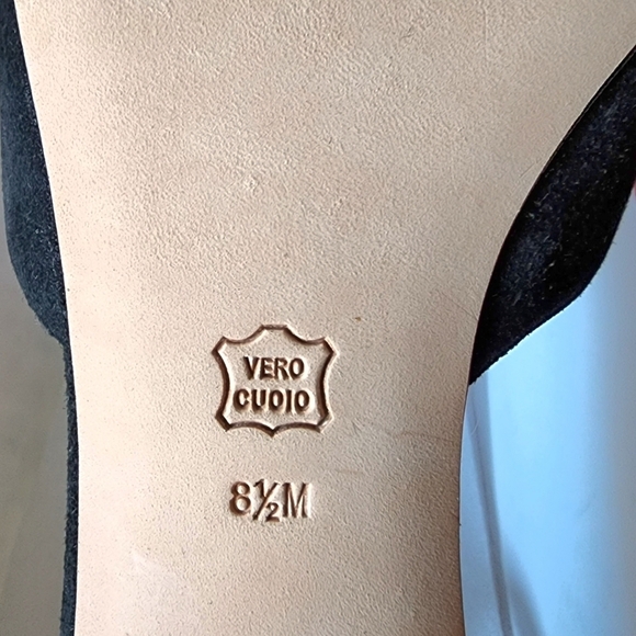 Vaneli Barie Suede Heels Black - Picture 10 of 10